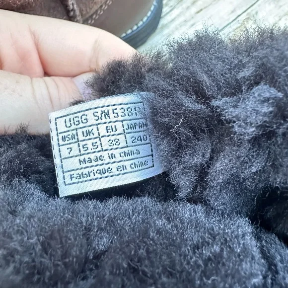 Ugg Brooks Brown Leather Shearling Lined Mid Rise Boots Women's Size 7 - Picture 5 of 8